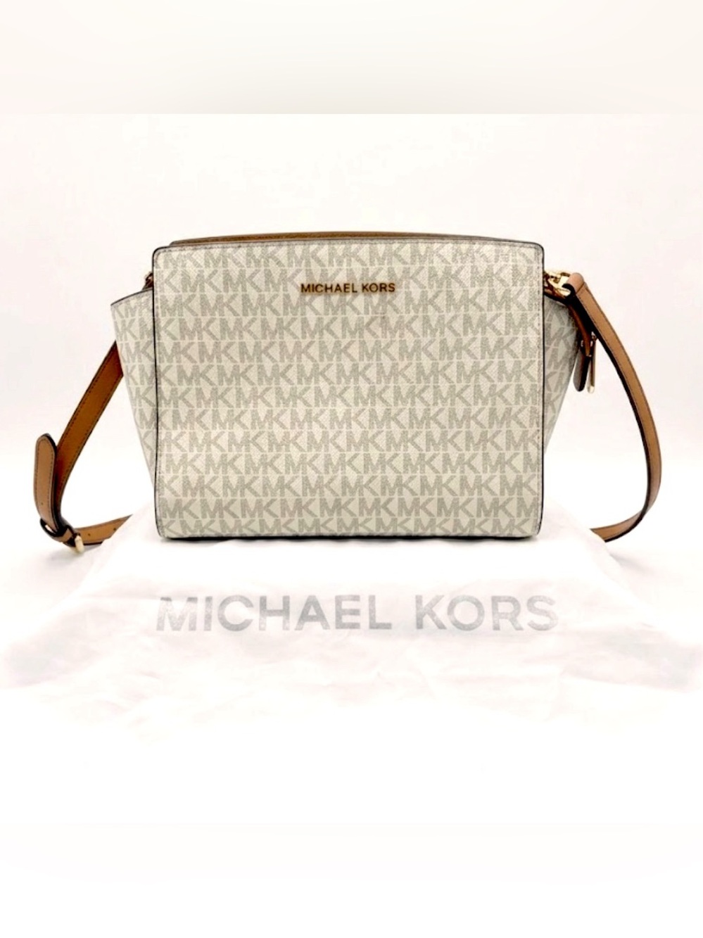 Michael Kors Selma Medium Messenger Crossbody Vanilla Acorn 35H8GLMM2B + Dustbag
